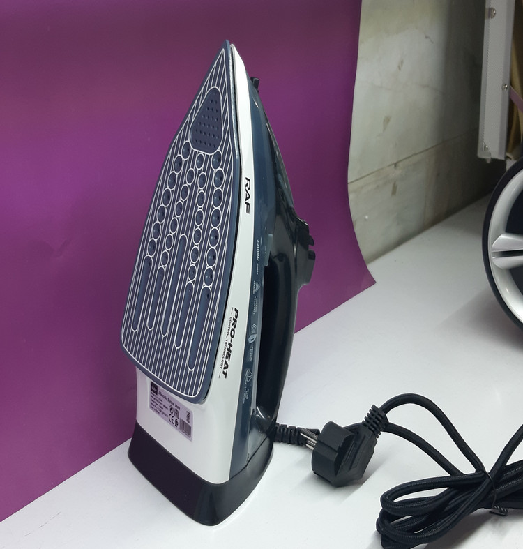 تصویر محصول اتو برقی راف مدل R.1234B