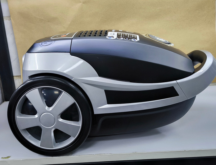 جاروبرقی کم صدای بوش ۳۶۰۰ وات